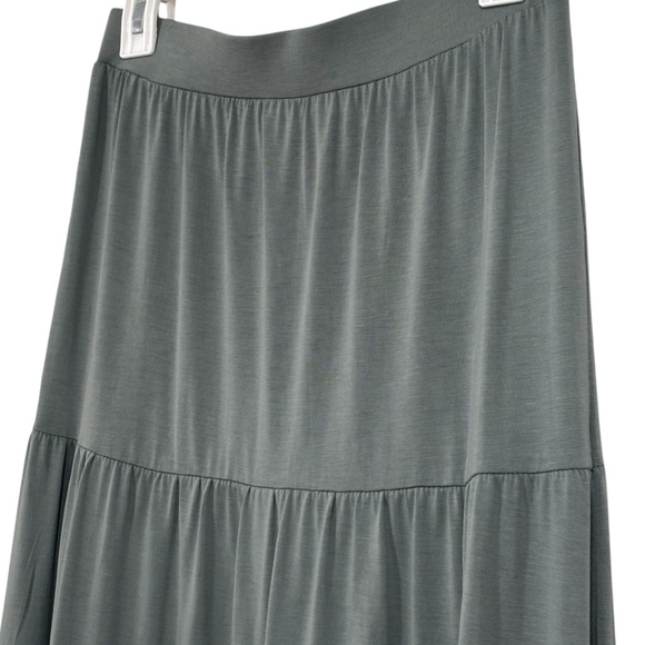 Crosby. Tiered Midi Skirt Sage Green Size Small Womens Stretch Waist - Picture 8 of 9